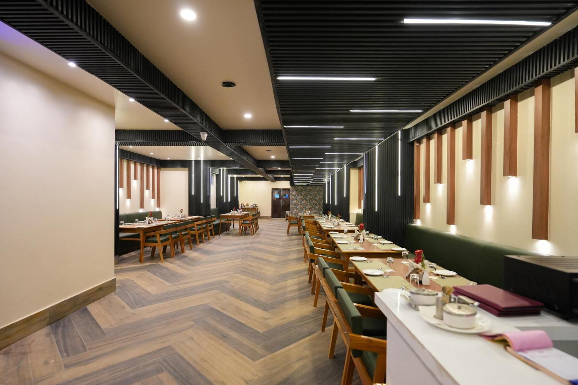 Hotel Pavitra Purnia Экстерьер фото