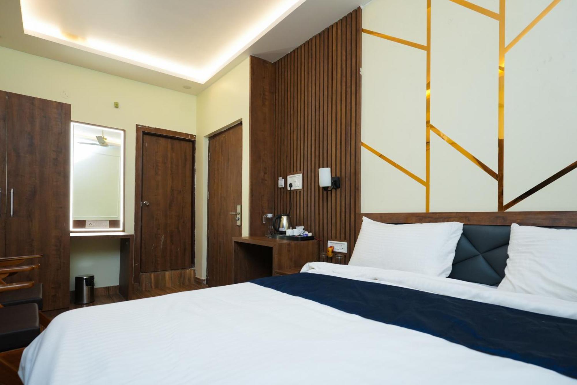 Hotel Pavitra Purnia Экстерьер фото