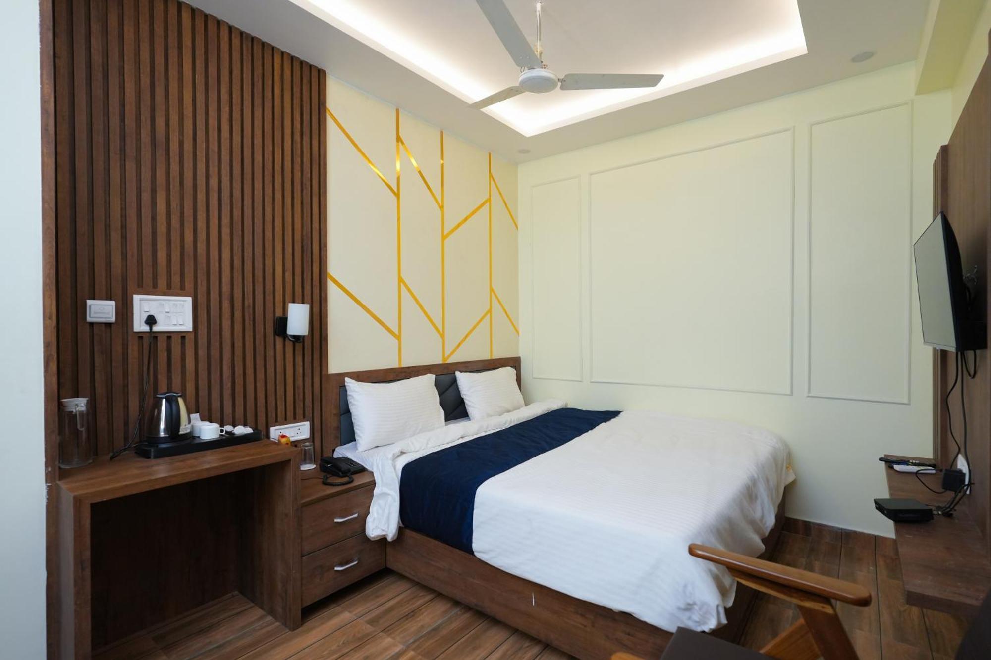 Hotel Pavitra Purnia Экстерьер фото